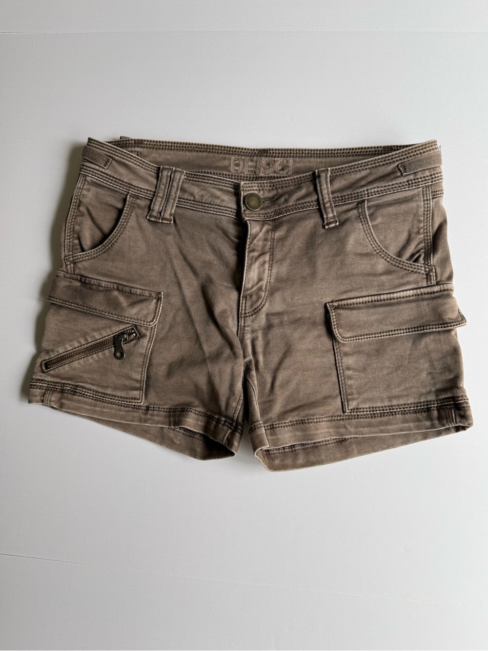 DL1961 Jane Cargo Shorts Utility Zip Pocket in Taupe